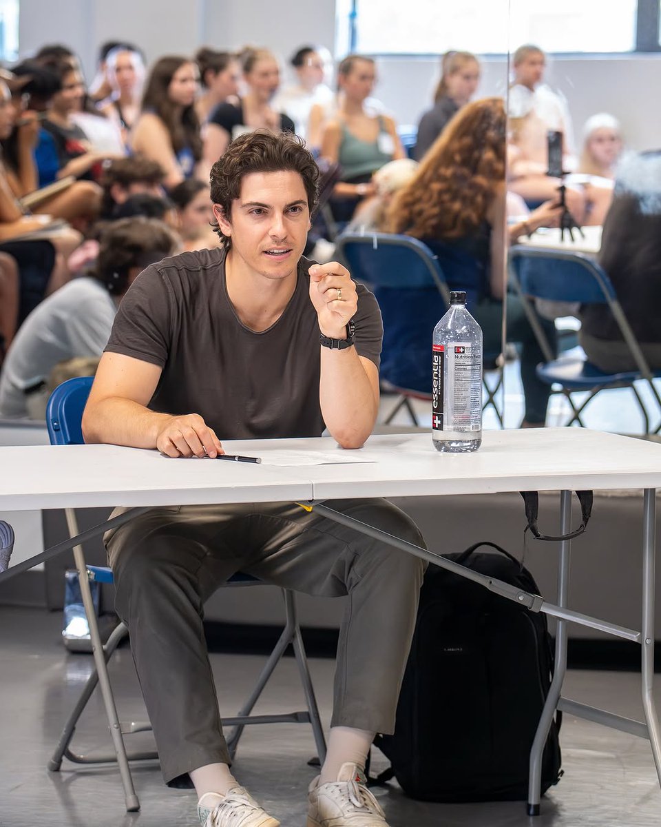 Derek Klena Daily (@derekklenadaily) on Twitter photo iamtnyc: Only TWO DAYS LEFT! The students are soaking in every last moment. ⭐️
#summerintensive #broadwaybootcamp #theatrecamp #theatreintensive #theatretraining #conservatory #musicaltheatre
(source: instagram.com/p/DMddEwcvlNz/… and **credits to <a href="/IAMTbroadway/">IAMusicalTheater</a> and #nycdancecam **) iamtnyc: Only TWO DAYS LEFT! The students are soaking in every last moment. ⭐️
#summerintensive #broadwaybootcamp #theatrecamp #theatreintensive #theatretraining #conservatory #musicaltheatre
(source: instagram.com/p/DMddEwcvlNz/… and **credits to <a href="/IAMTbroadway/">IAMusicalTheater</a> and #nycdancecam **)