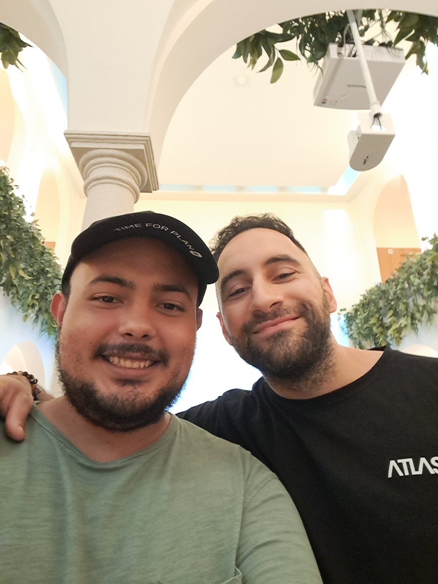 Cris_STEM's tweet image. From the heart of #LuganoSummerSchool25, every single day is a profound revelation. Witnessing firsthand the tireless dedication of @stacyherbert and the bold, visionary leadership of @nayibbukele has been nothing short of deeply inspiring. I feel an immense sense of pride and…