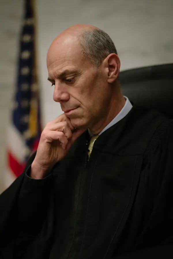 trumprealparody's tweet image. 🚨BREKING: Would you support Judge James Boasberg getting disbarred for unconstitutionally going after Trump?
YES or NO?