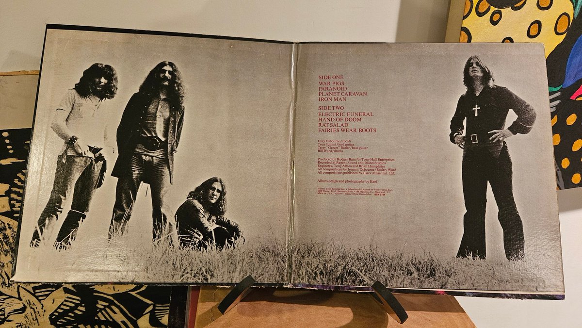 FinnHuckster's tweet image. Sending a shout to fifteen year old me for making sure fifty year old me's record collection is an absolute joy. Got this one for $1.
🤘🎵