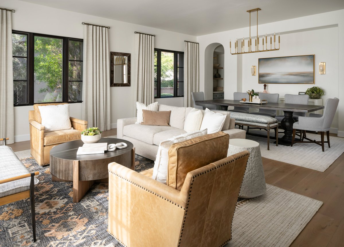 helserbrothers's tweet image. DC Ranch Villa: Design by Alisha Taylor Interiors
Drapery hardware: @helserbrothers
📷 Photography: @joshwacaldwell
.
.
.
#WindowTreatments #CustomDraperyHardware