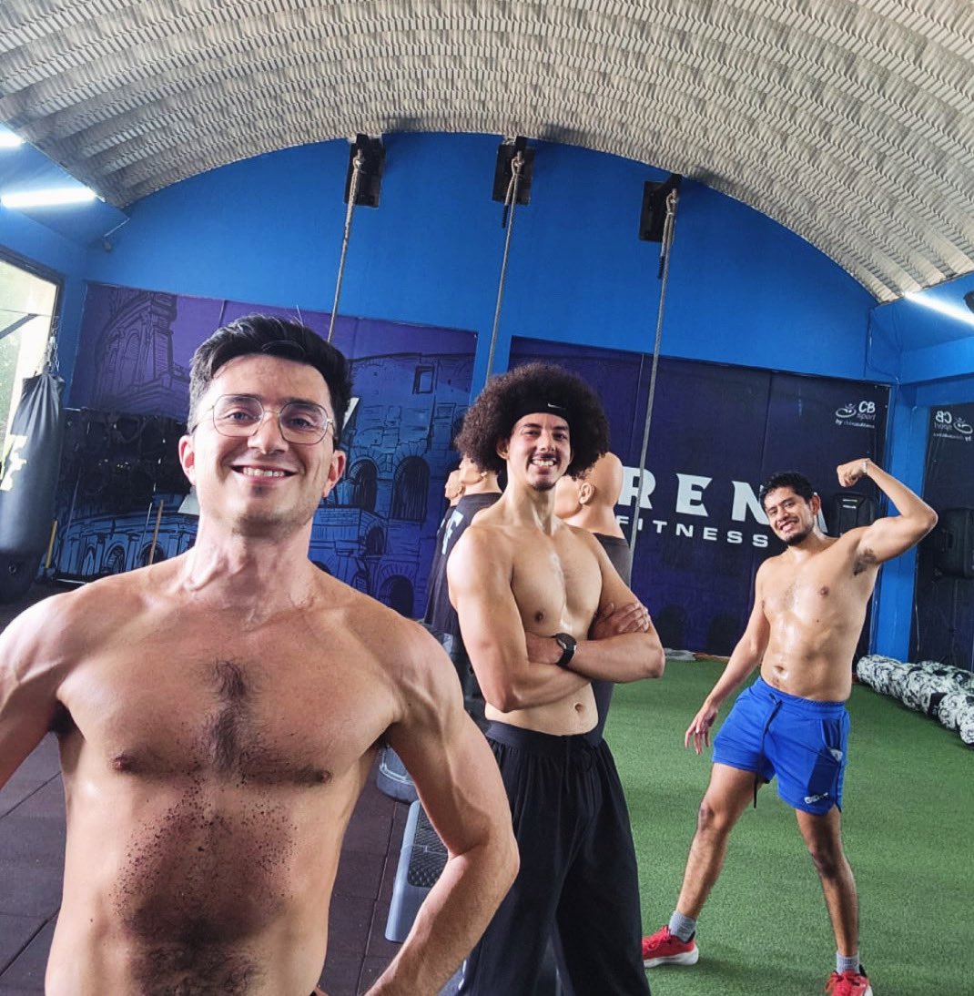 EmilioCadernMne's tweet image. La varicela quedó completamente atrás.
Ahora que estoy de vuelta en las andadas, hoy tocó entrenar con los titanes. 😖