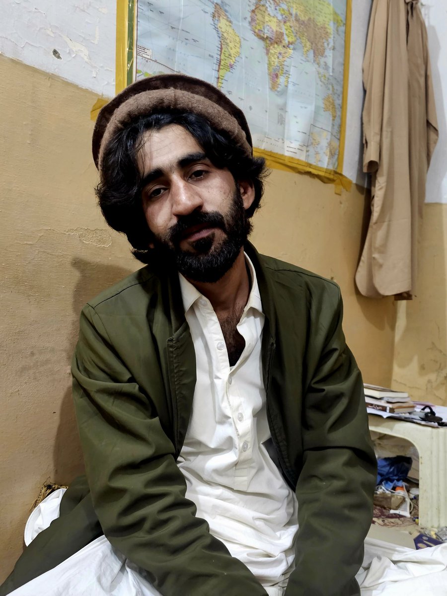 NabeelBaluch_'s tweet image. Sangat Hakeem, an LLB graduate from IUB Bahawalpur and a practicing lawyer in Quetta, has been forcibly disappeared by state forces & LEAs from his home on Barwary Road,Quetta. It is deeply troubling how bright, young minds are at the risk.Raise voice for him
#ReleaseSangatHakeem