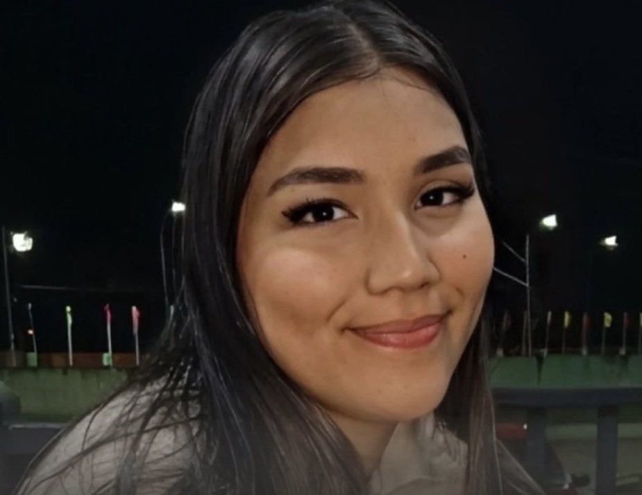 AlexaGomezDos's tweet image. Fue excarcelada Merlys Oropeza. Sin duda la presión mediática de la injusta sentencia a 10 años por un estado de su WhatsApp, que fuese delatado por una mujer  del Consejo comunal, fue determinante. Casi un año de injusta prisión y graves daños psicológicos. #VenezuelaSeráLibre