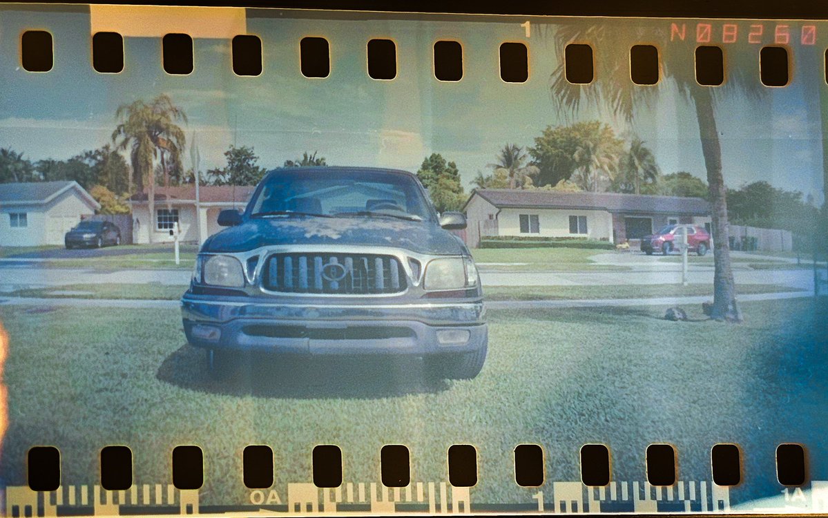 SennaLunaTweet's tweet image. I picked up a Sprocket Rocket from lomography and MAN I am loving this aesthetic.
Lofi analog in all its perfect imperfections