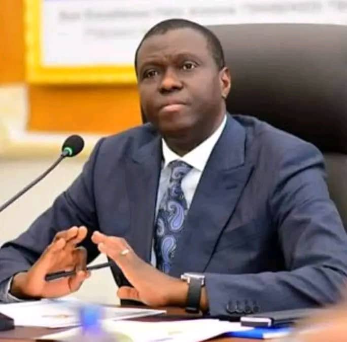 danielmwananteb's tweet image. Au moins un qui n'amènera AUCUNE polémique!
Une tête bien faite qui mettra même les détracteurs du pouvoir en difficulté!
Mes très sincères félicitations à vous Mr André Wameso, nouveau gouverneur de la BCC...