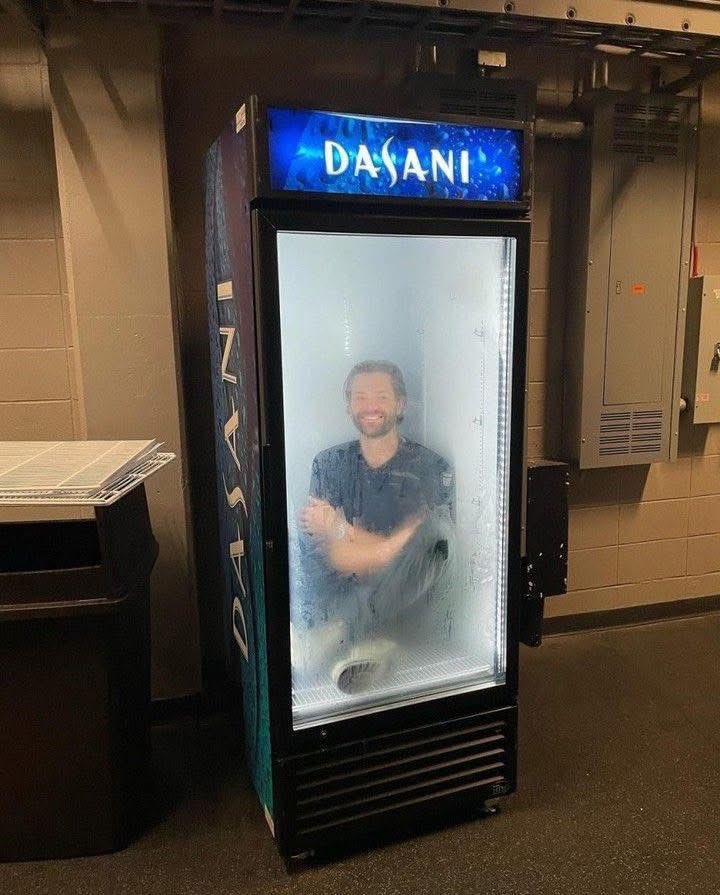 marksartz's tweet image. Yes Jared Padalecki