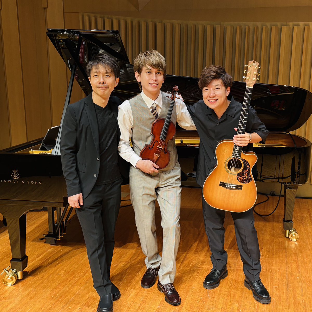 keiji_vnct's tweet photo. Keiji Solo Concert〜祈り〜@王子ホール 無事終演いたしました‼︎

ピアノ: 扇谷 研人さん 
ギター: 門馬 由哉さん
の素晴らしい演奏と共にお届けしました！

ご来場ありがとうございました！

次回、12/11 浜離宮朝日ホールにてX’mas追加特別公演でお待ちしております🎄✨

https://t.co/ZOjR1ymVlU https://t.co/jr4WRXV7Ri