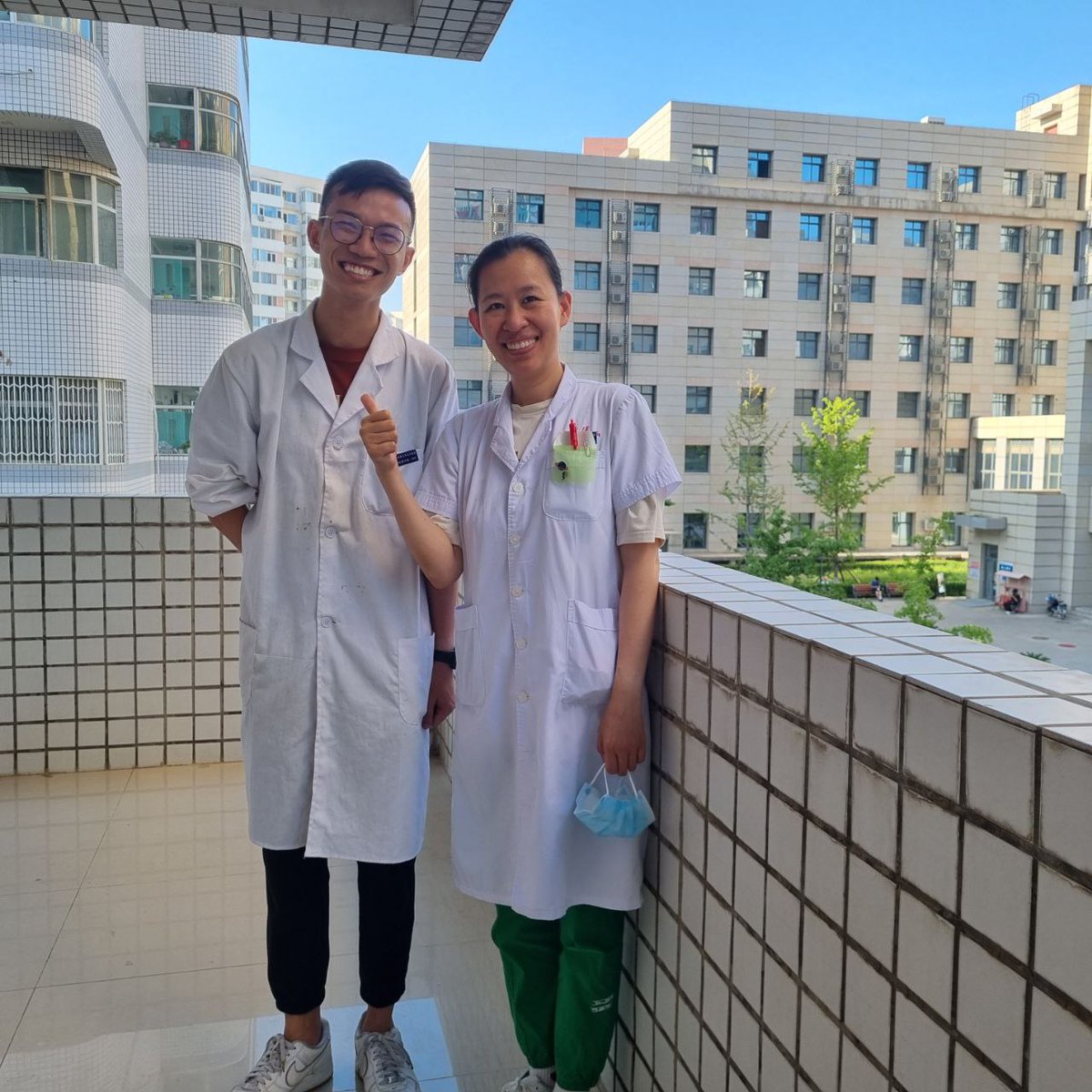 NTUsg's tweet image. Diagnosed with a speech disorder at six, Fabian Cheuk spent years in therapy with little progress — until acupuncture unlocked his voice. That turning point inspired him to pursue a double degree in Biomedical Sciences and Chinese Medicine at @ntusbs.
The five-year journey…