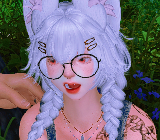 diaxiv's tweet image. i&apos;m working on a gpose, and i changed the camera angle to work on Crimson&apos;s characters&apos; arm ... and it looks like priya is screaming. 

i can&apos;t breathe from how hard i&apos;m laughing.