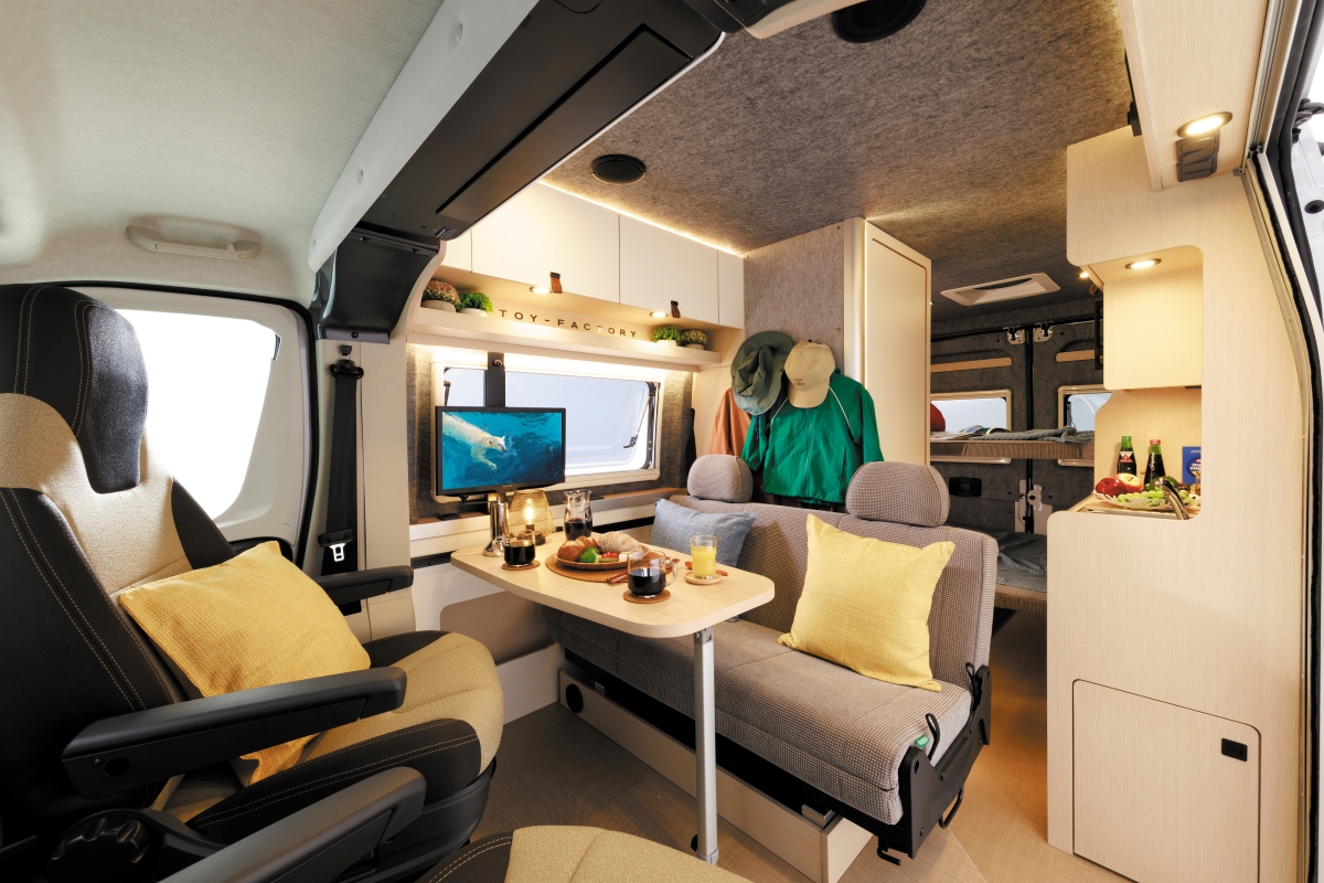 campingcar_info's tweet photo. #東京キャンピングカーショー2025
新車が沢山出展するんです🚙✨
 ＼    

初披露の車両が見れるのが本イベントの見どころの一つです✨

現在初披露の車両情報がいくつか出てきています👀

ぜひこちらもお楽しみに😊

前売券購入⬇
https://t.co/rGmMiHXA4k https://t.co/KsLp3kkPVi