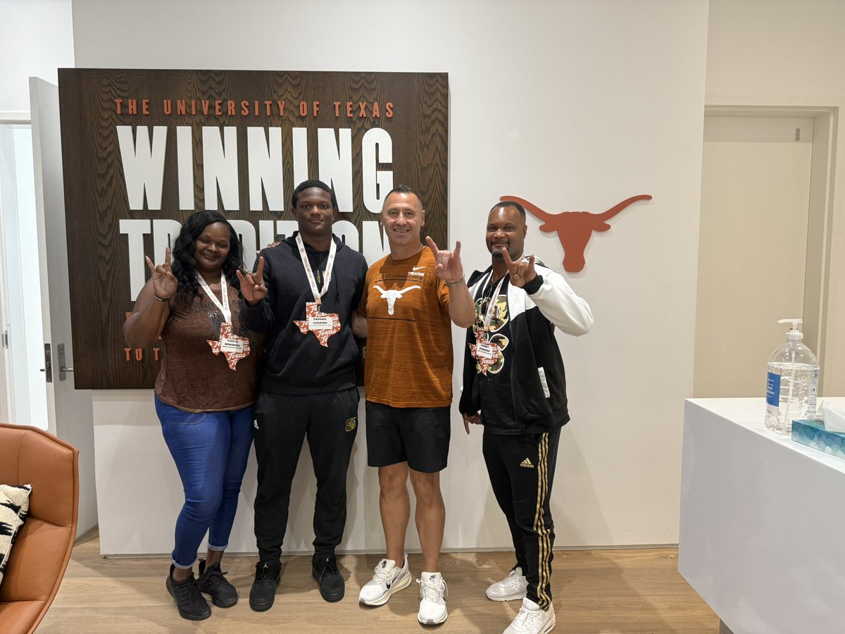 🤘🏽🤘🏽🤘🏽All you need is one time to feel at home. Go 🤘🏽#unofficialvisit #realrecognizedreal