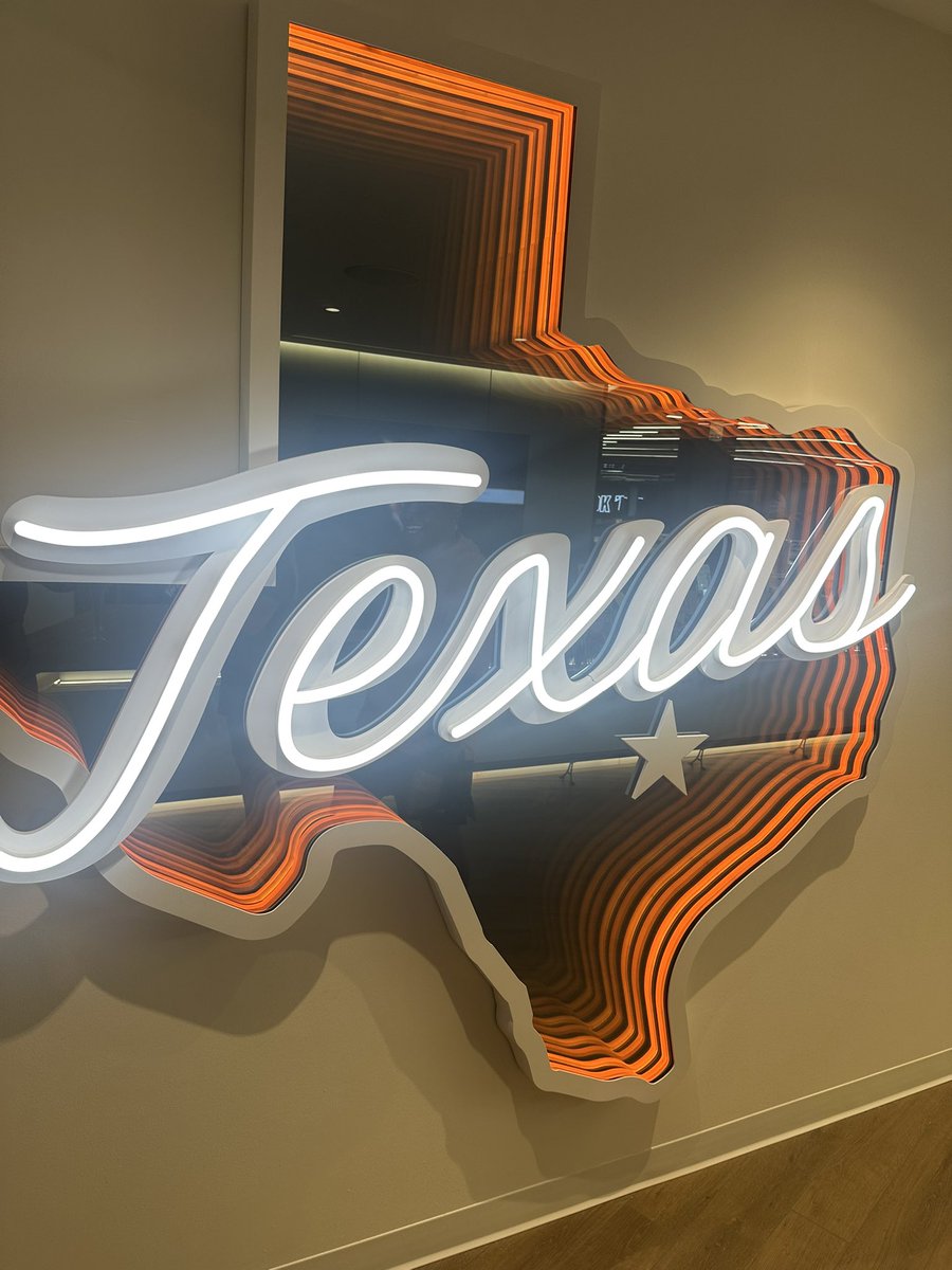 TBrinson16's tweet photo. π€π½π€π½π€π½All you need is one time to feel at home. Go π€π½#unofficialvisit #realrecognizedreal https://t.co/nn0hkmUHTL