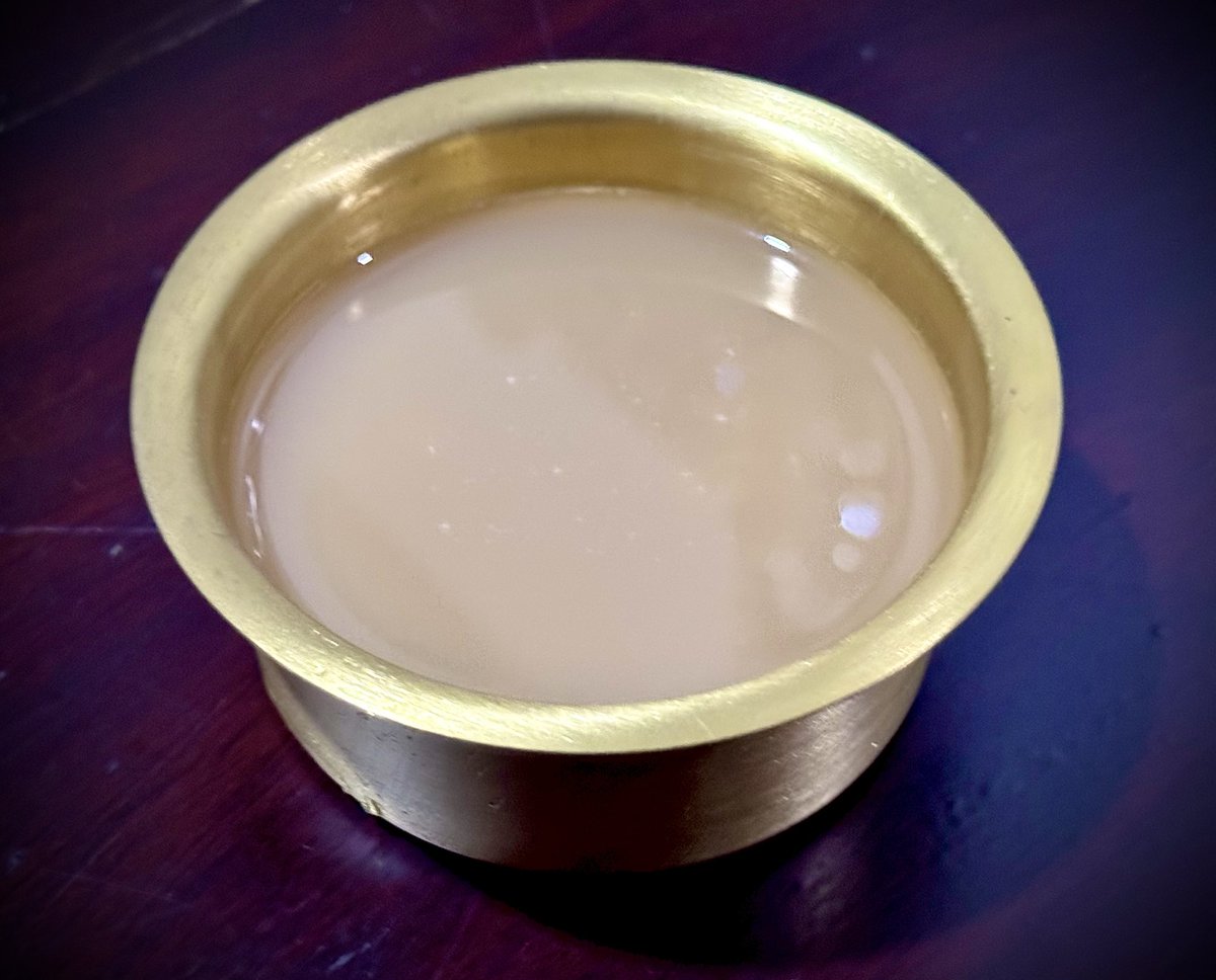 anilbhatortho's tweet image. Every year I get this kashaya from an old patient of mine who sends it without fail, blessing me for good health
#AatiAmavasya or Bhimana Amavasya
In Tulunadu, this sacred day in the month of Aati (Ashada) is marked by drinking “Paale ketteda kashaya”, a bitter decoction…