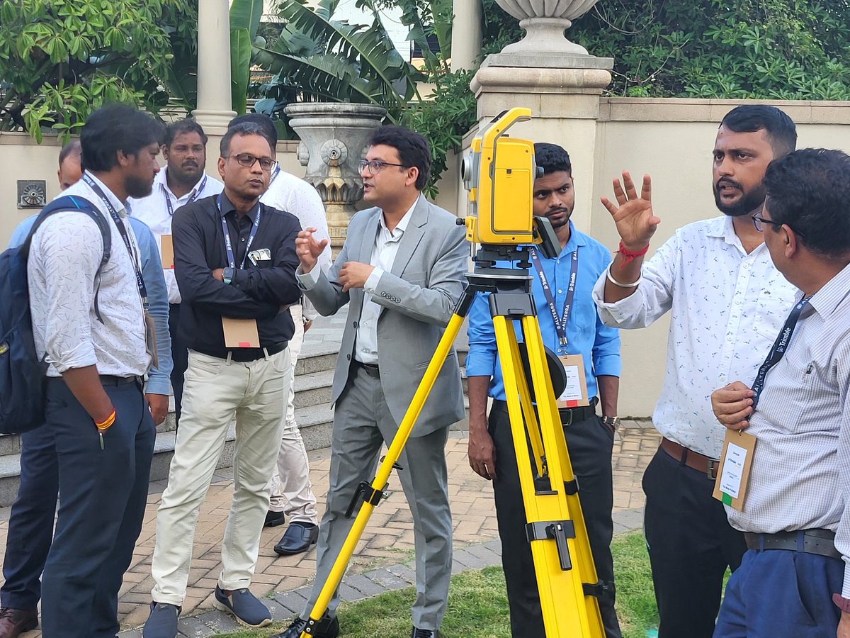 Er_Dandapat's tweet photo. Hands-on Training...
@AllTerra_India
#GeoSnapChallange #TrimbleExpress2025
#3DMapper #GisProfessional #CivilEngineer #MechanicalEngineer https://t.co/jEkkzFOHk0