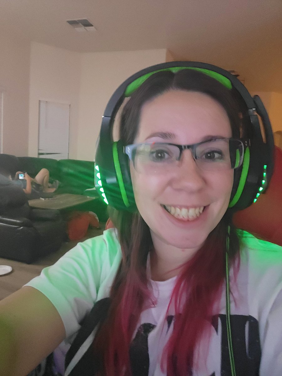 crazypanderah's tweet photo. Hey where you at??? I'm live!! Its go time!! Let's f******* gooooo!!

https://t.co/SK16slhUGx
https://t.co/dwRMsOSTUm

#twitch #livenow #kickstreaming #twitchaffiliate #zombie #7daystodie #letsgo https://t.co/eZ7VsRWwn1