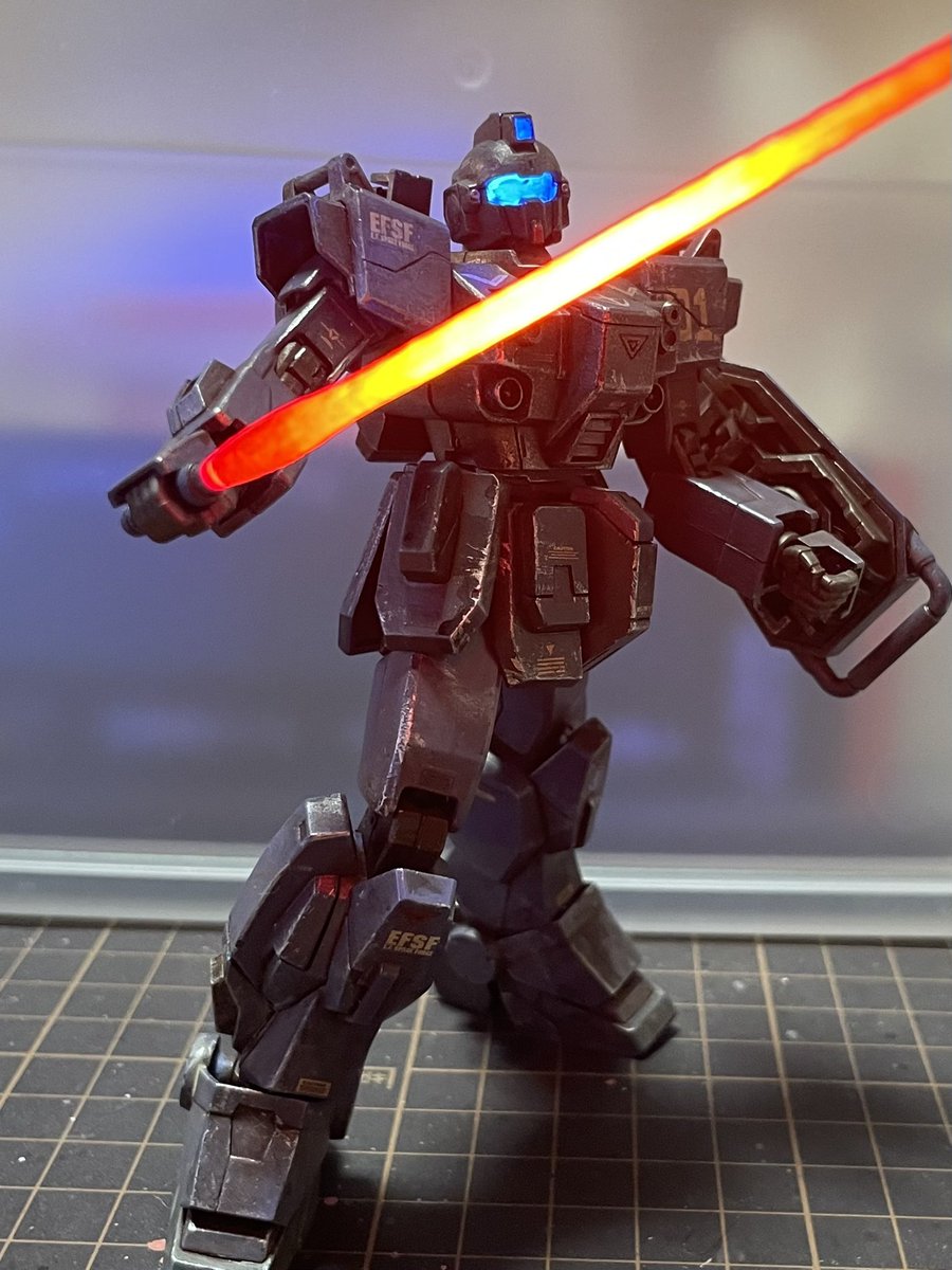 yoshi_tune1010's tweet image. #もくもく木曜日に黙々とプラモ貼る
#ビームサーベル選手権
#ガンプラ
ガンプラ始めて最近までビームサーベルっているの?って思っていましたが、このタグでみなさんの作品を見てカッコ良さが理解出来ました😁
しかし、、、ビームサーベル持ったポージングって難しい😱