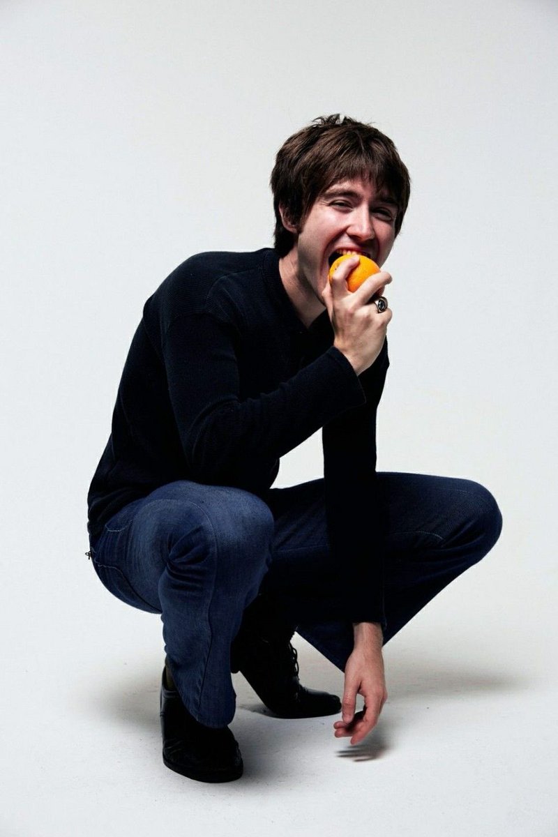 mattmaltesehq's tweet image. he’s not eating an apple for once :o