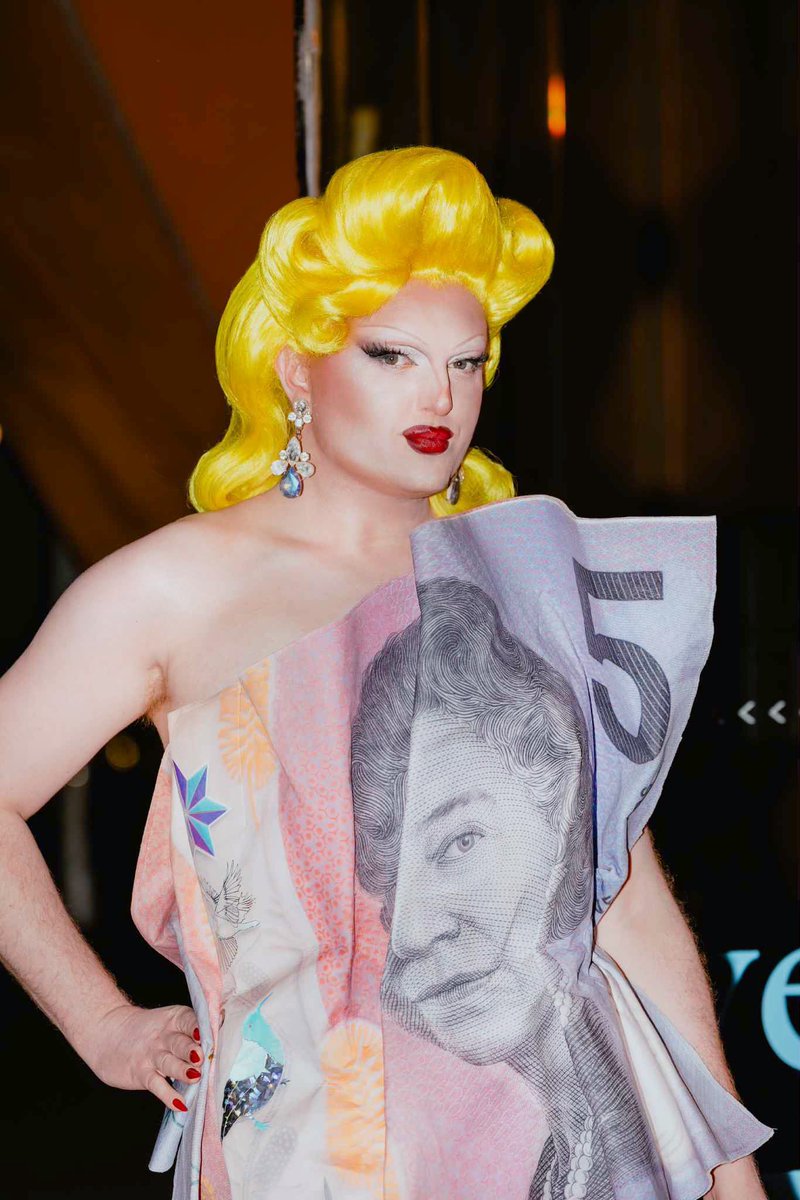 Lazy Susan tweet media