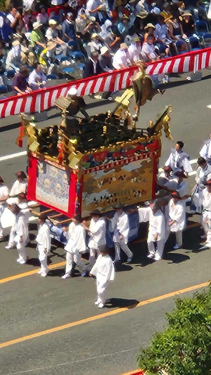 YamagamiShingo's tweet image. 祇園祭の後祭(あとまつり)
京都の夏の暑さはリーグ違う❗🤣
38度の熱波に耐えかね、冷房の効いたホテルから観賞。
遥か15階にも迫力は伝わってきました👏
これから銀座に向かいます🫡5時にお会いしましょう。
