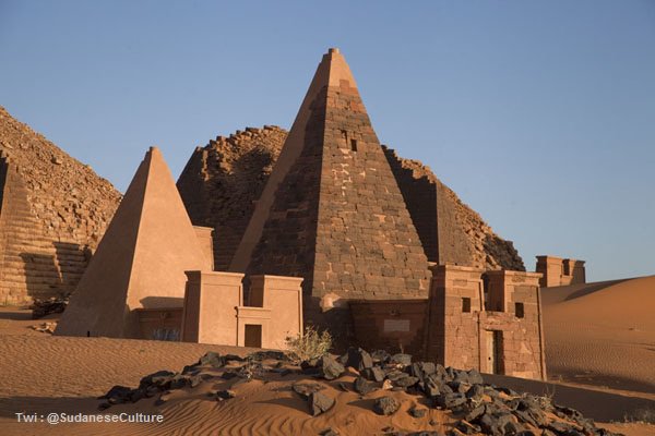 SudaneseCulture's tweet image. Sunrise Over the Pyramids of Sudan.
#SudaneseCulture
#ثقافة_سودانية