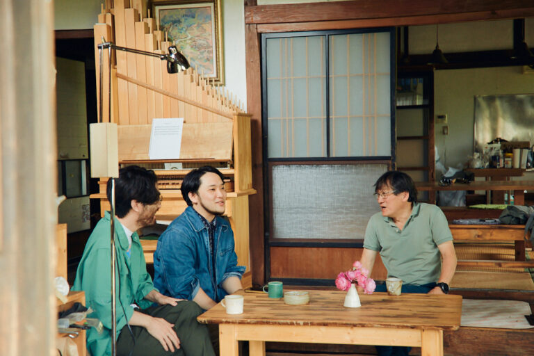 「僕の父、定年退職したあとオルガン職人になったんですよね。田舎に移住して」
と聞いて気になりすぎたので、ジモコロで取材した記事です。久々の親子取材。「ひとつのことを極めない」強みを感じました。