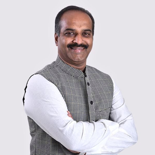 CaptBrijesh's tweet image. ಬೆಂಗಳೂರು ಕೇಂದ್ರ ಲೋಕಸಭಾ ಕ್ಷೇತ್ರದ ಜನಪ್ರಿಯ ಸಂಸದರಾದ ಶ್ರೀ ಪಿಸಿ ಮೋಹನ್ ಅವರಿಗೆ ಜನ್ಮದಿನದ ಹಾರ್ದಿಕ ಶುಭಾಶಯಗಳು.
Wishing you great health & a long life in the service of Karnataka on the occasion of your birthday Shri @PCMohanMP .