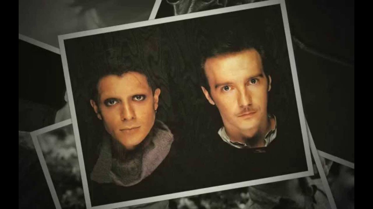 midgeure_eu's tweet image. Today would have been Mick Karn's 67th birthday! Mick will always be sadly missed. RIP!