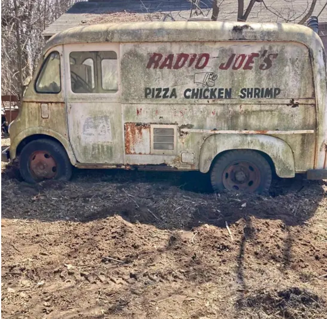 Greg Peterson (@machinerypete) on Twitter photo Early ‘50’s International Harvester Metro food truck in Eau Claire, WI. Wasn’t much IH didn’t make back in the day… Early ‘50’s International Harvester Metro food truck in Eau Claire, WI. Wasn’t much IH didn’t make back in the day…