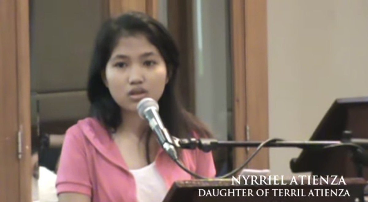 ЭРЭЛИЙН ЭРДЭНЭБАТЫН ГЭР БҮЛ УЧИР БИТҮҮЛГЭЭР АМЬ ЭРСЭДСЭН ҮЙЛЧЛЭГЧИЙНХЭЭ АР ГЭРТ НЭГ Ч ТӨГРӨГИЙН НӨХӨН ТӨЛБӨР ОЛГООГҮЙ

… Филиппин Улсын иргэн Террил Атиенза хэмээх 34 настай эмэгтэй Монголын тэргүүн баячуудын нэг гэгддэг Б.Эрдэнэбатын гэр бүлд үйлчлэгчээр ажиллаж байгаад учир