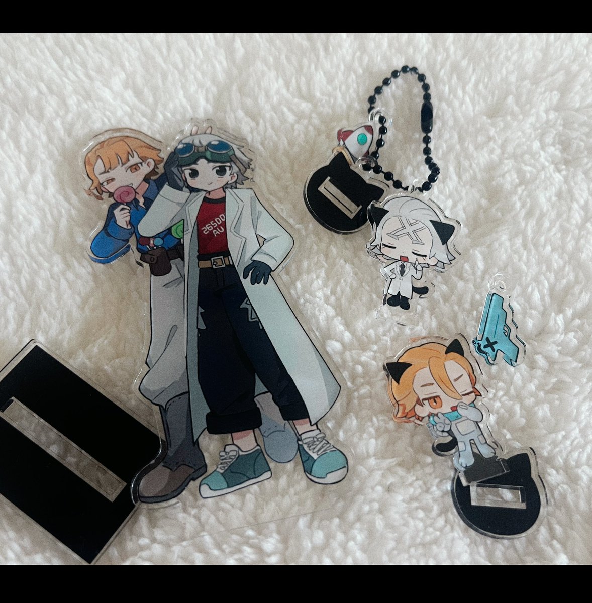 mmqqrrs's tweet image. 個人用に作った🇺🇸アクリルグッズ届いた♪