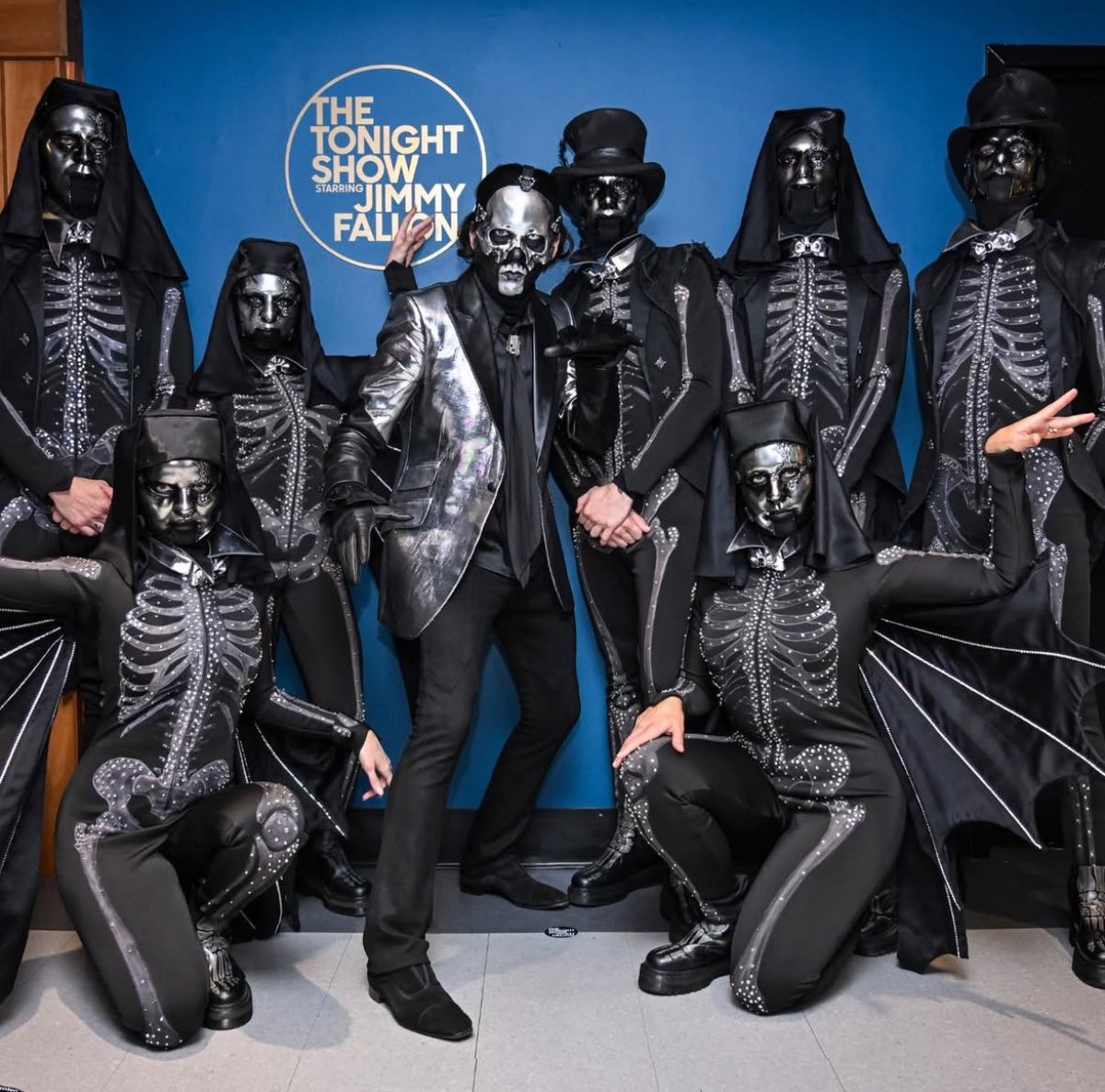 PapaCrave's tweet image. PAPA AND THE GHOULS STUN IN NEW PHOTOS FOR THE TONIGHT SHOW 💜
