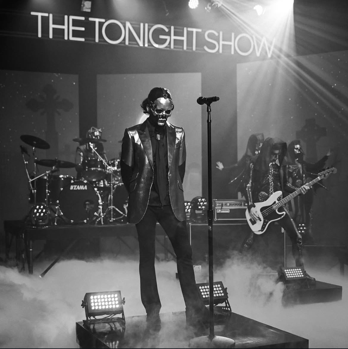 PapaCrave's tweet image. PAPA AND THE GHOULS STUN IN NEW PHOTOS FOR THE TONIGHT SHOW 💜