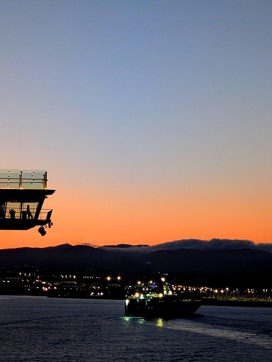 stagerbn's tweet image. Morgenlicht. Civitavecchia. 24. Juli 2025.