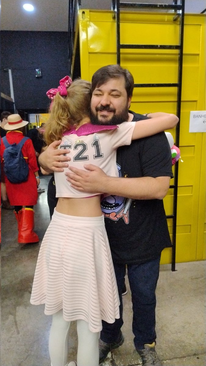 Gabibs8000's tweet image. PARABÉNS CORINHO!!!! Feliz aniversário @Core__Core! Tudo de bom pra você funf! Mando minhas boas energias pra q um novo ciclo de bons momentos se construa. Foi um prazer imenso te conhecer no evento, vamos com tudo!
(Só tenho essas fotos suas e memes seus na galeria 😅)