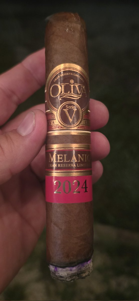 BillyBr31016815's tweet image. All I'm going to say is, wow! So smooth! If you have not tried this stick you owe it to yourself to find one and give it a shot!