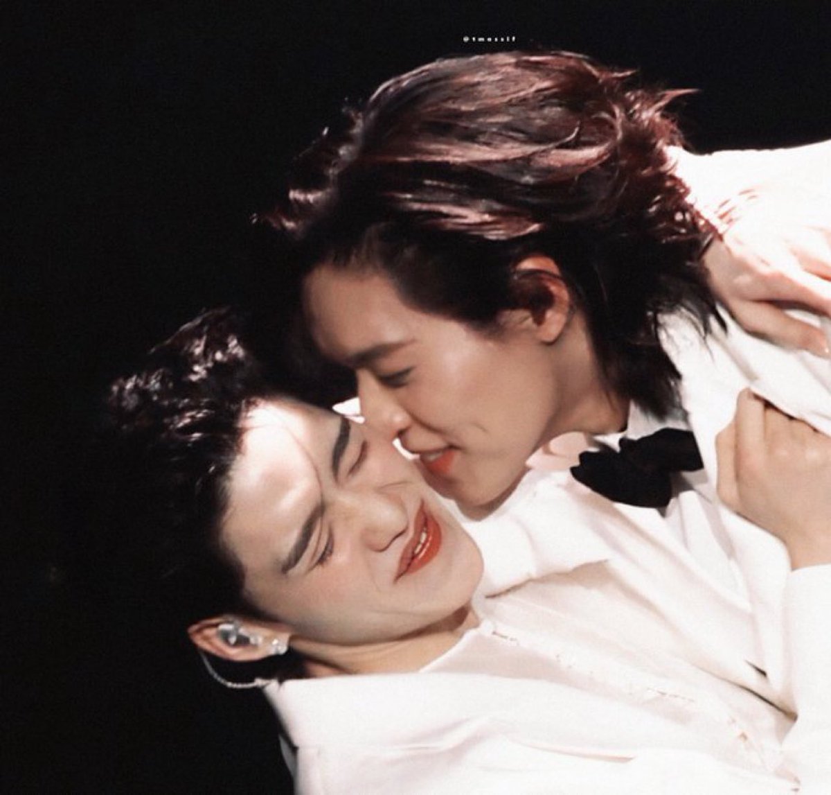 ละรุปสองมันเหมือนไอเม่นตรงไหนล่ะ