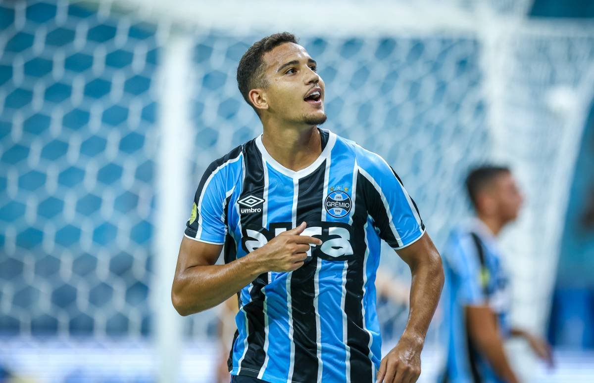 rdimortal's tweet image. 🗣️ Gustavo Martins confirma na zona mista que saiu por opção de Mano Menezes
"Tem que aceitar, ele sabe o que faz"