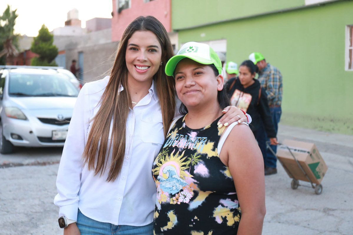RuthGonzalezMx's tweet image. En la colonia Satélite Francisco I. Madero se entregaron apoyos del programa de seguridad alimentaria. ¡Gracias por la invitación! Un paso más en favor de quienes más lo necesitan, con trabajo conjunto y compromiso por nuestra gente. 💚