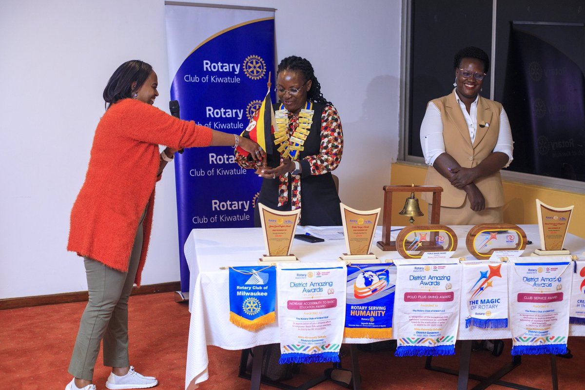 RotaryKiwatule's tweet image. 🏆 What an amazing weekend at the Rotary5Aside 9th Edition! Today, we celebrated our top achievers who showcased exceptional talent and sportsmanship during the tournament. 🎉⚽️ A huge thank you to all participants, sponsors, and supporters for making this event a true success!
