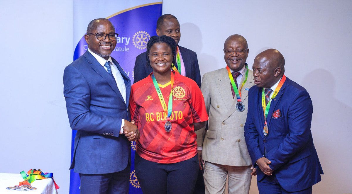 RotaryKiwatule's tweet image. 🏆 What an amazing weekend at the Rotary5Aside 9th Edition! Today, we celebrated our top achievers who showcased exceptional talent and sportsmanship during the tournament. 🎉⚽️ A huge thank you to all participants, sponsors, and supporters for making this event a true success!