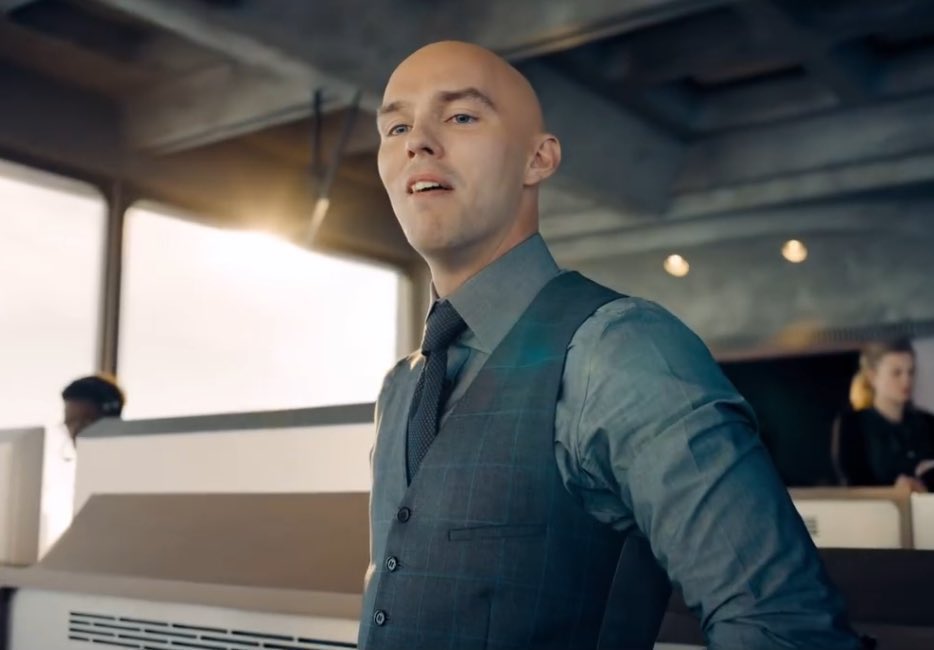 DiscussingFilm's tweet image. Ralph Ineson says he sent a joke message to Nicholas Hoult about being the supervillains of the summer in ‘SUPERMAN’ and ‘THE FANTASTIC FOUR’

“I sent [Nick] something that said that he gave the all-time greatest superhero villain performance, and I said, ‘Hold my beer.’”