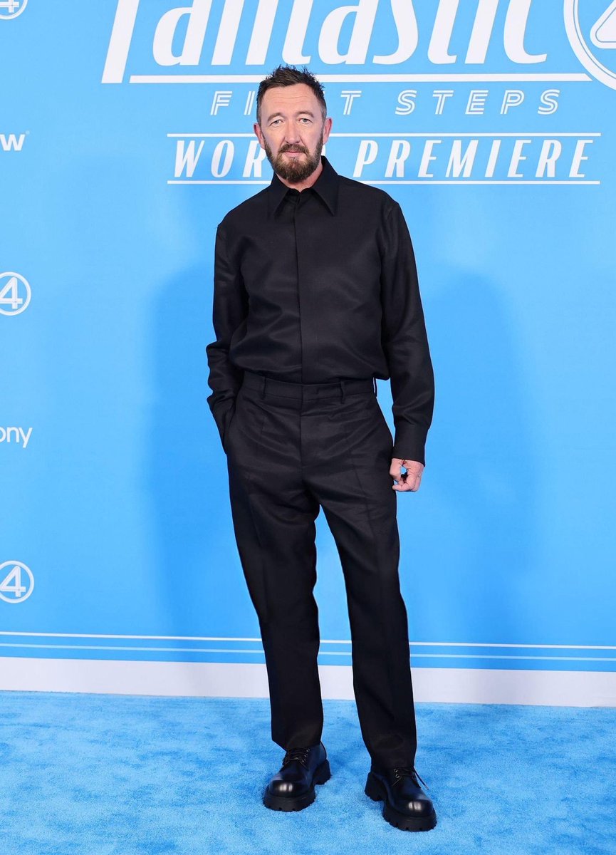 bestofhoult's tweet image. “I sent Nicholas Hoult something off social media that said that he gave the all-time greatest superhero villain performance, and I said: ‘Hold my beer’. He then laughed and said, ‘It’s hardly fair. You’re a cosmic entity; I’m just a guy.’” — Ralph Ineson for THR