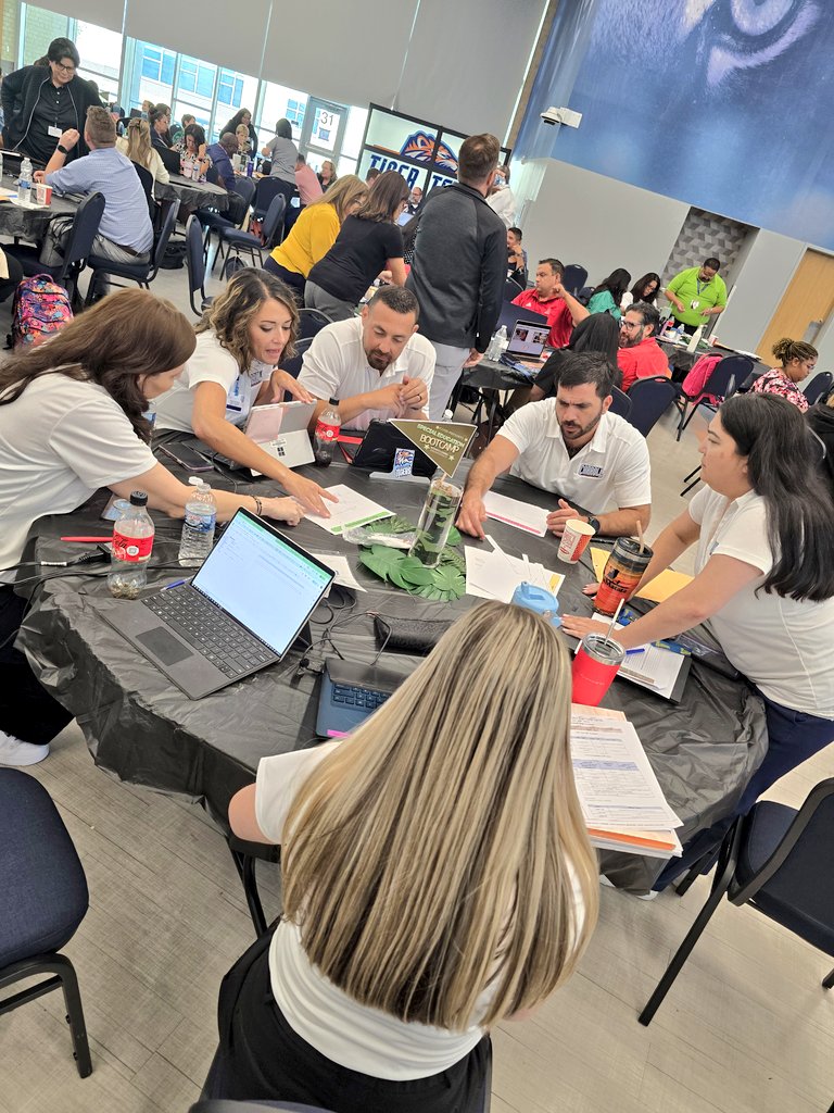 Robert M. Arredondo (@arredondo_chs) on Twitter photo New Team, Same Mission... TIGER SUCCESS!!! 2025-26 is off to a great start this 1st week back with the <a href="/MaryCarrollHigh/">Mary Carroll High School</a> Admin Team at the helm! 🐅🙏🏼💪🏽✅️ #SpedBootcamp New Team, Same Mission... TIGER SUCCESS!!! 2025-26 is off to a great start this 1st week back with the <a href="/MaryCarrollHigh/">Mary Carroll High School</a> Admin Team at the helm! 🐅🙏🏼💪🏽✅️ #SpedBootcamp