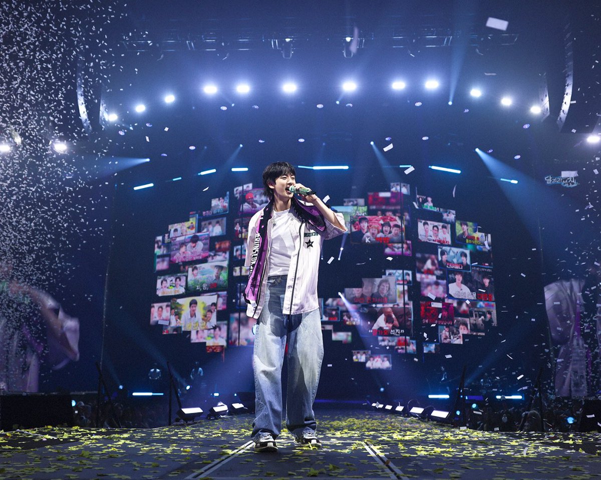 AACenter's tweet image. YEE HAW 🤠 Dallas is ready for night ✌️💜 #RUNSEOKJIN_epTOUR_DALLAS 💟
📸: @BIGHIT_MUSIC