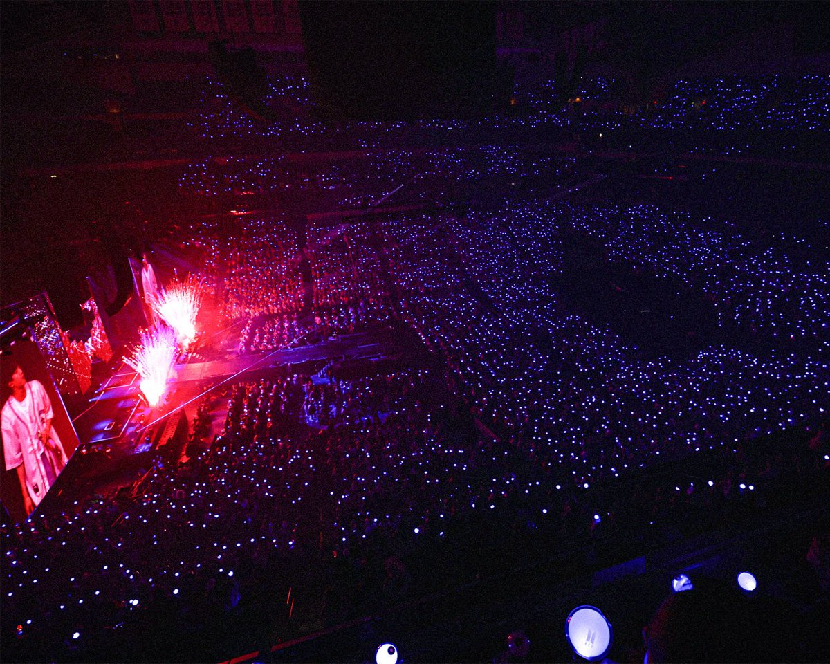 AACenter's tweet image. YEE HAW 🤠 Dallas is ready for night ✌️💜 #RUNSEOKJIN_epTOUR_DALLAS 💟
📸: @BIGHIT_MUSIC
