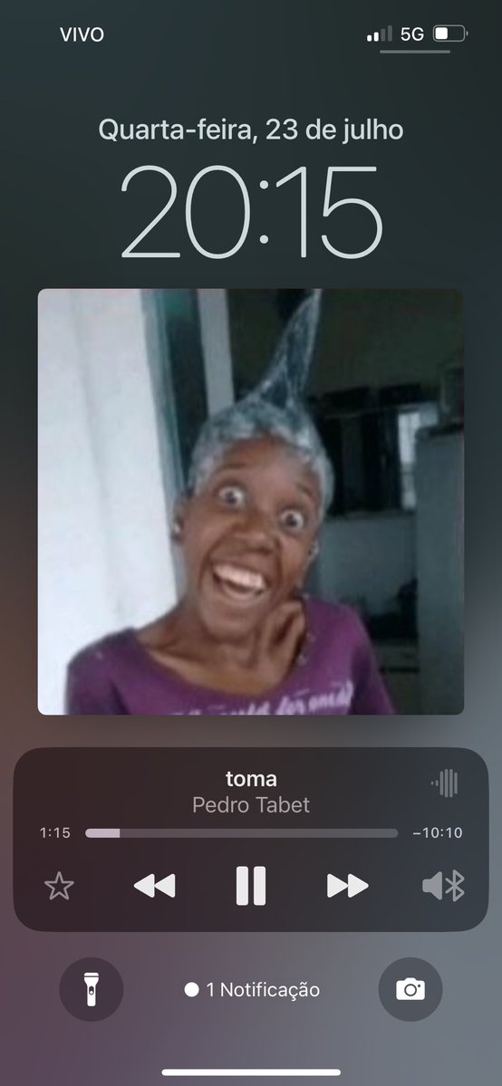 patrckcr's tweet image. pqp eu tava ouvindo soundcloud no aleatório e quando abri a tela me deparo com isso ai mano pq dj é assim