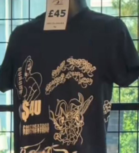 Drakes_Uno_Fan's tweet image. Are any of my fellow Drake fans going to his European tour? There is a shirt I didn’t get and I’ll die if I don’t add it to my collection. I’ll pay for it and shipping and all that of course just let me know…