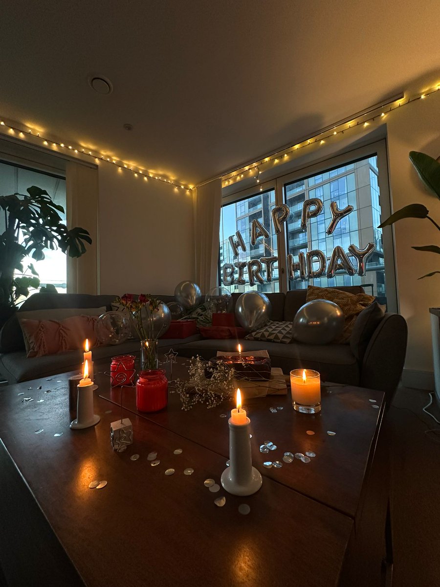 adamthedev's tweet image. Comfy photo dump