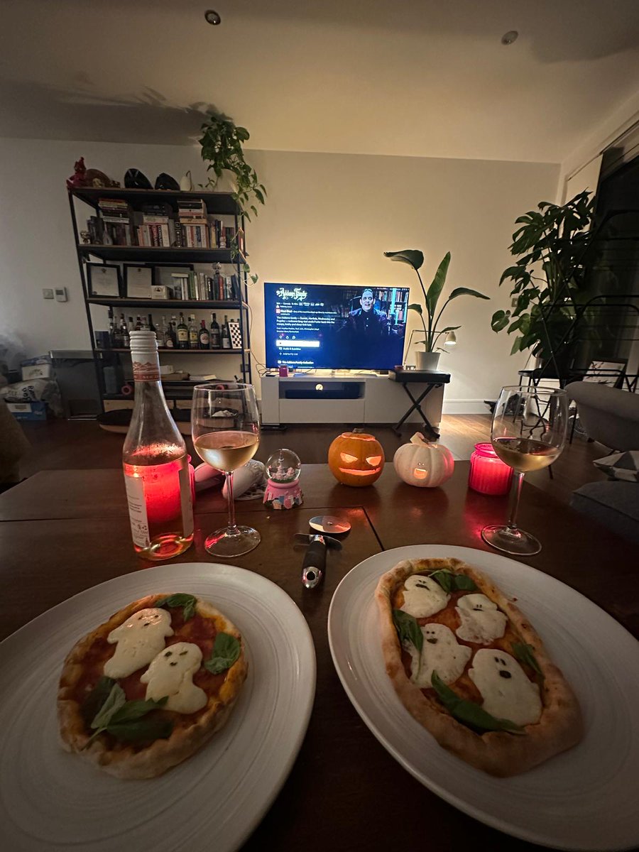 adamthedev's tweet image. Comfy photo dump